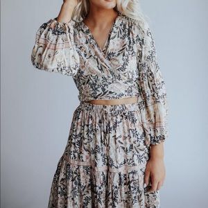 Two piece pattern set